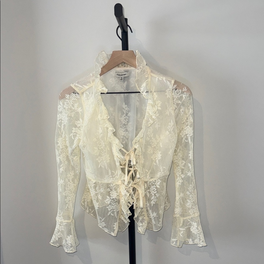 Francesca's Collections Cream Lace Ruffled Tie-Front Blouse